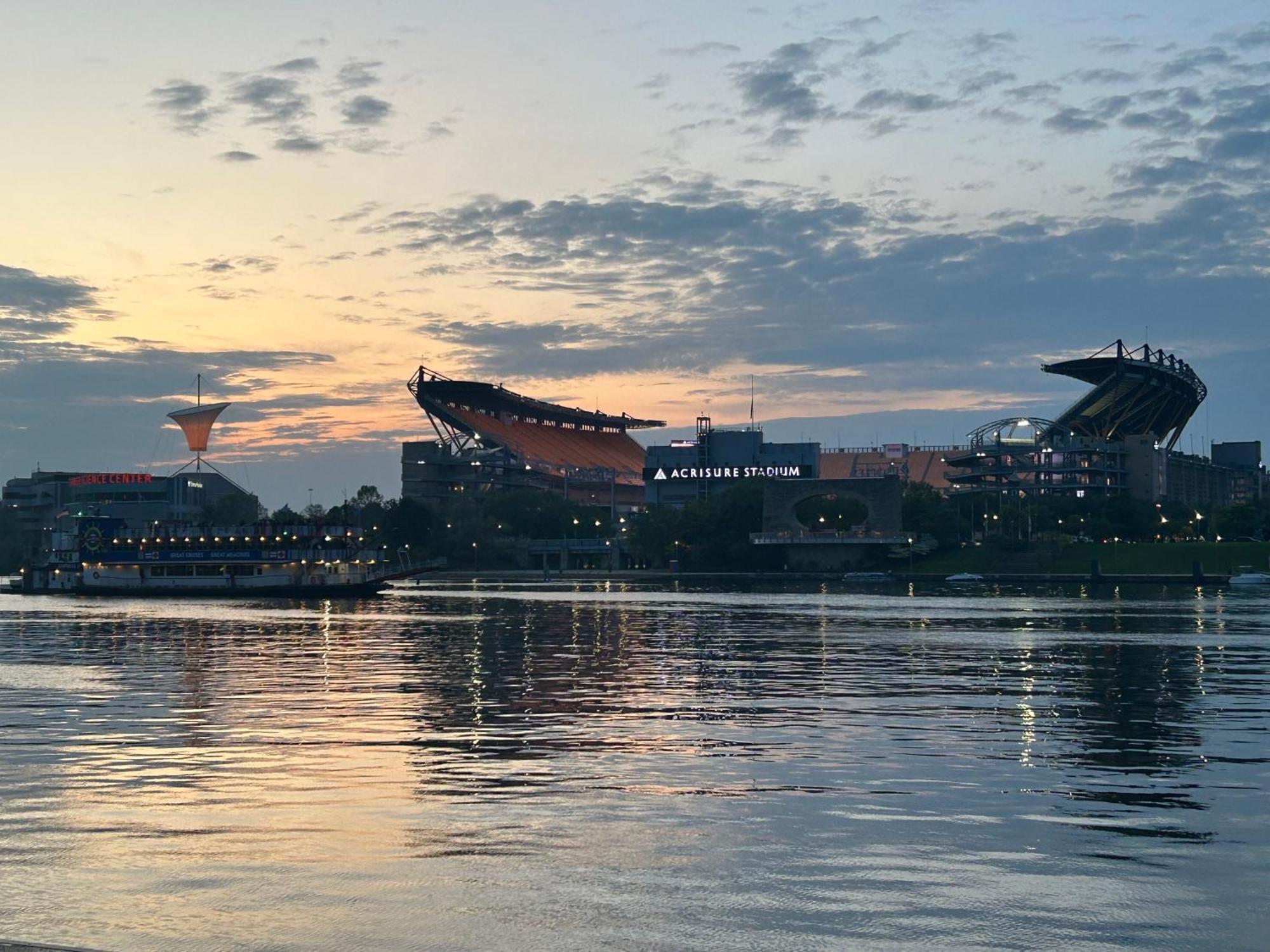 Sprawling Stadium Views Wonderful Location 24-7 Parking Gym Lounge พิตต์สเบิร์ก ภายนอก รูปภาพ